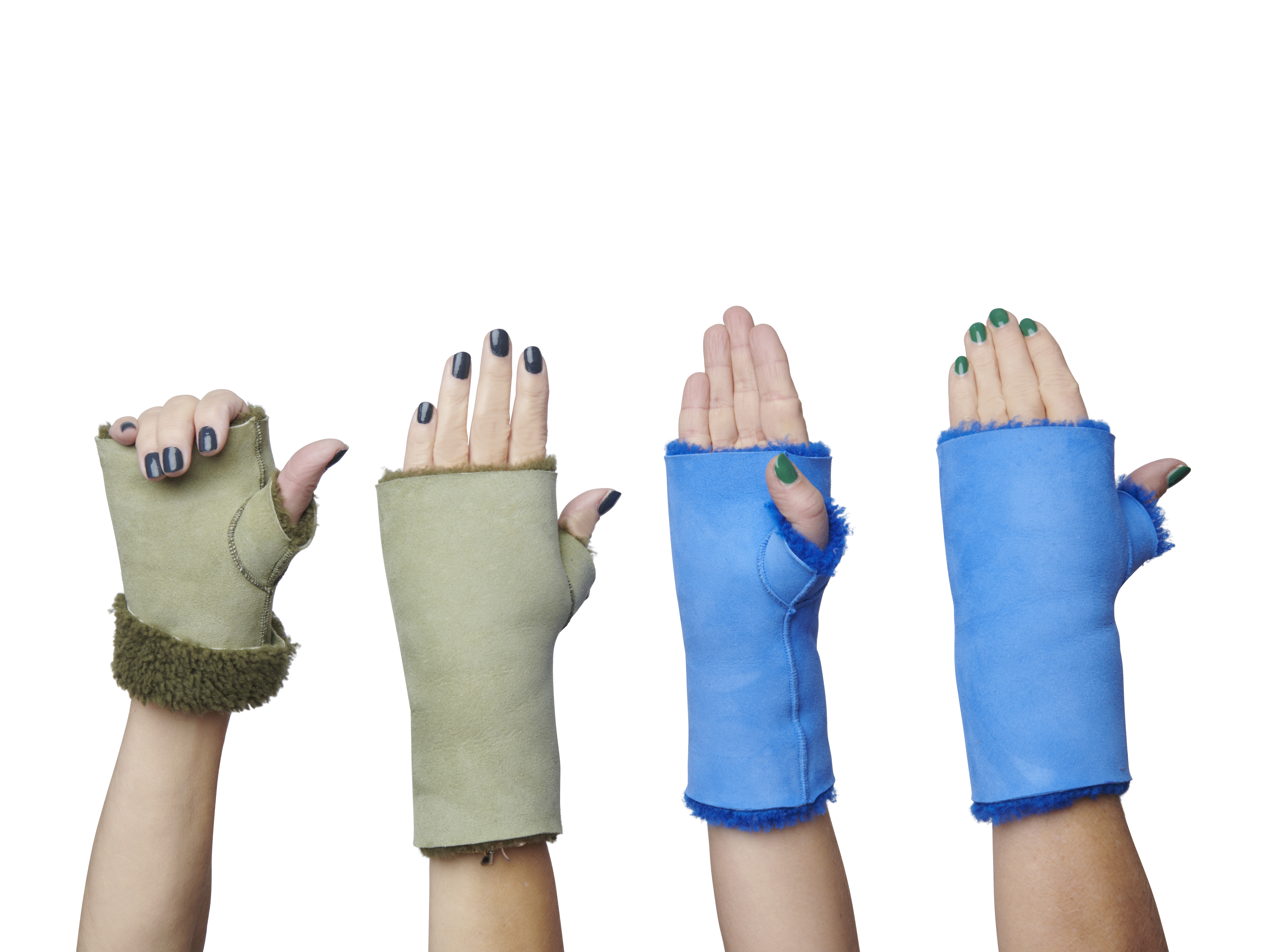 Gabriele Frantzen - Handschuhe aus Fell blau